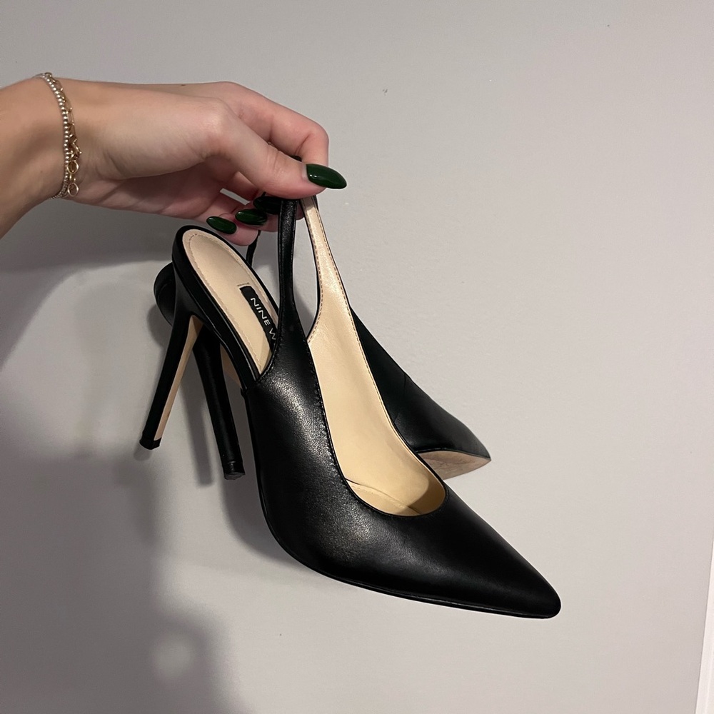 Nine West Black leather Slingback Stiletto pointed toe Heels